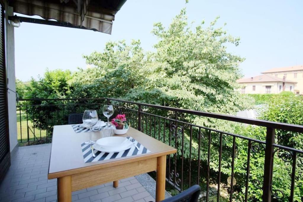 Il Vecchio Kiwi - House With Private Garden Villa Oleggio Castello Exterior photo